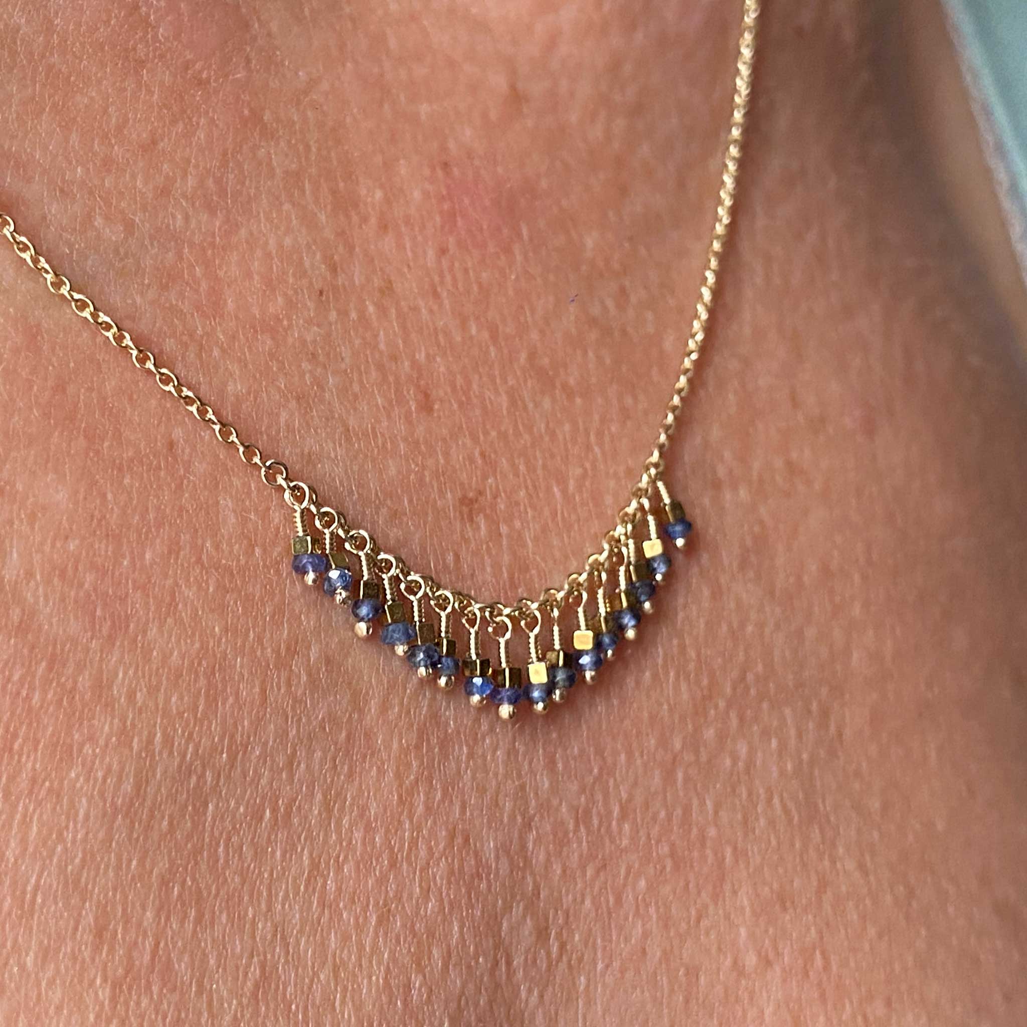 Bead Necklace in 9ct Yellow Gold with Sapphires